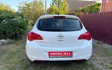 Opel Astra J, 2011 год, 750 000 рублей, 4 фотография