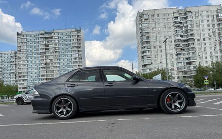 Lexus IS II рестайлинг 2, 1999 год, 1 100 000 рублей, 3 фотография