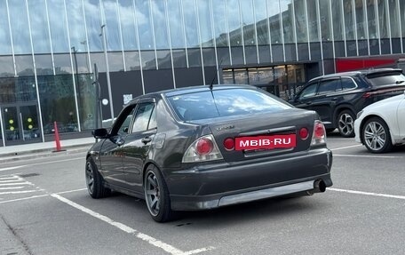 Lexus IS II рестайлинг 2, 1999 год, 1 100 000 рублей, 5 фотография