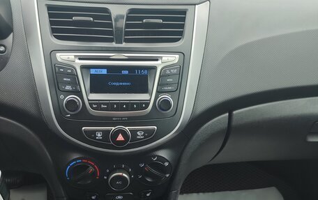 Hyundai Solaris II рестайлинг, 2015 год, 800 000 рублей, 10 фотография