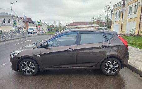 Hyundai Solaris II рестайлинг, 2015 год, 800 000 рублей, 3 фотография