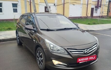 Hyundai Solaris II рестайлинг, 2015 год, 800 000 рублей, 8 фотография