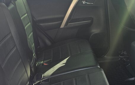 Toyota RAV4, 2015 год, 2 000 000 рублей, 10 фотография