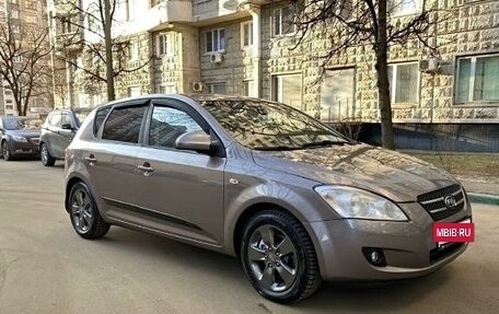 KIA cee'd I рестайлинг, 2009 год, 590 000 рублей, 2 фотография