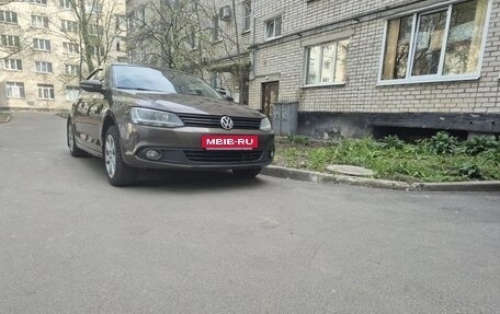 Volkswagen Jetta VI, 2013 год, 890 000 рублей, 6 фотография