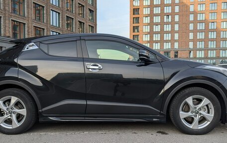 Toyota C-HR I рестайлинг, 2018 год, 2 070 000 рублей, 10 фотография