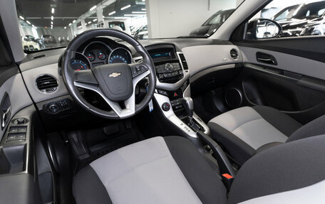 Chevrolet Cruze II, 2011 год, 980 000 рублей, 7 фотография