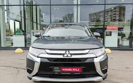 Mitsubishi Outlander III рестайлинг 3, 2017 год, 1 976 000 рублей, 2 фотография