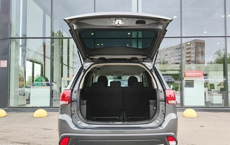 Mitsubishi Outlander III рестайлинг 3, 2017 год, 1 976 000 рублей, 12 фотография