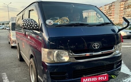 Toyota HiAce H200, 2007 год, 1 900 000 рублей, 4 фотография