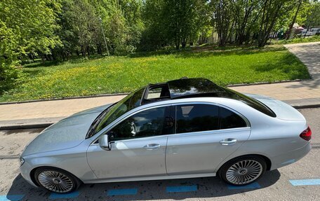 Mercedes-Benz E-Класс, 2022 год, 5 290 000 рублей, 2 фотография