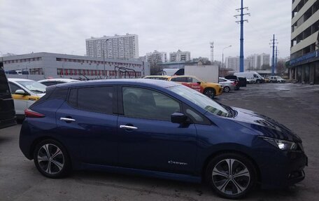 Nissan Leaf II, 2017 год, 1 399 000 рублей, 15 фотография