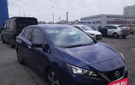 Nissan Leaf II, 2017 год, 1 399 000 рублей, 16 фотография