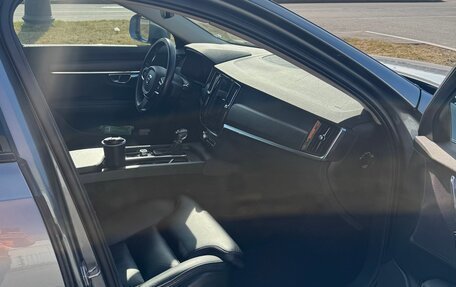 Volvo V90 Cross Country I рестайлинг, 2017 год, 2 888 000 рублей, 10 фотография
