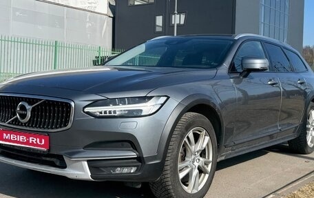 Volvo V90 Cross Country I рестайлинг, 2017 год, 2 888 000 рублей, 2 фотография