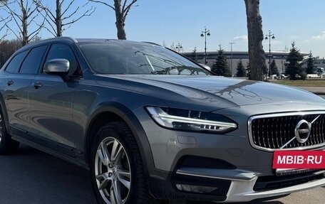 Volvo V90 Cross Country I рестайлинг, 2017 год, 2 888 000 рублей, 3 фотография