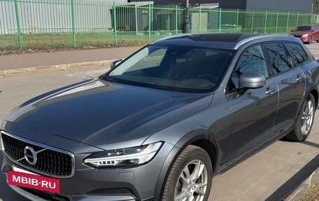 Volvo V90 Cross Country I рестайлинг, 2017 год, 2 888 000 рублей, 14 фотография