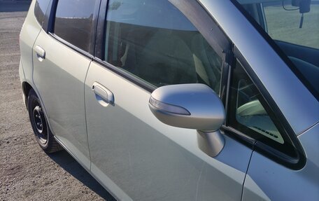 Honda Fit III, 2007 год, 400 000 рублей, 2 фотография