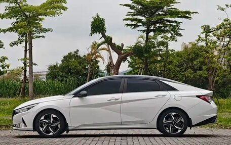 Hyundai Elantra, 2022 год, 1 620 000 рублей, 4 фотография