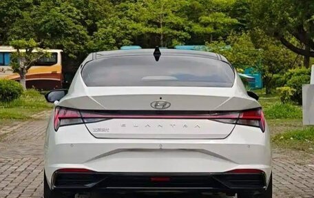 Hyundai Elantra, 2022 год, 1 620 000 рублей, 6 фотография