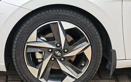 Hyundai Elantra, 2022 год, 1 620 000 рублей, 10 фотография