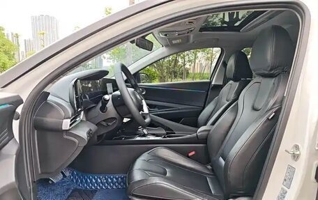 Hyundai Elantra, 2022 год, 1 620 000 рублей, 11 фотография