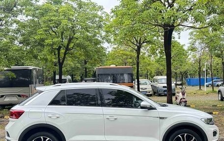 Volkswagen T-Roc I, 2021 год, 2 640 000 рублей, 10 фотография