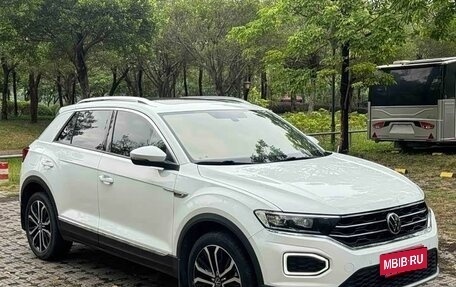 Volkswagen T-Roc I, 2021 год, 2 640 000 рублей, 4 фотография