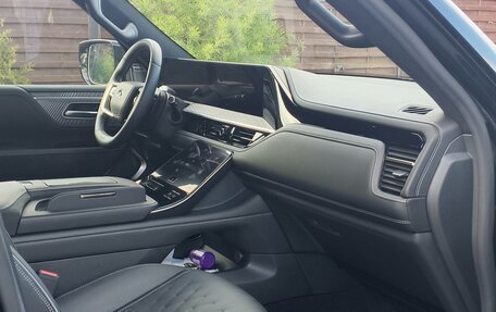 Infiniti QX80, 2024 год, 14 000 000 рублей, 12 фотография