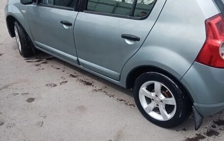 Renault Sandero I, 2010 год, 410 000 рублей, 2 фотография