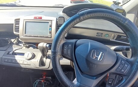 Honda Freed I, 2016 год, 1 350 000 рублей, 23 фотография