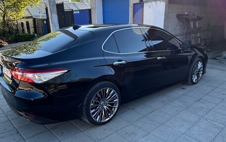 Toyota Camry, 2018 год, 2 500 000 рублей, 7 фотография