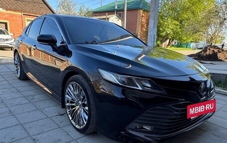 Toyota Camry, 2018 год, 2 500 000 рублей, 3 фотография