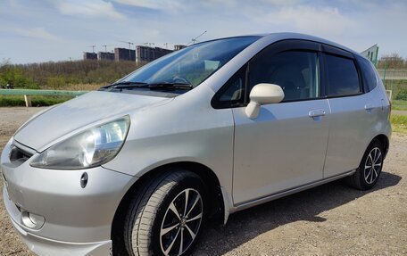 Honda Fit III, 2002 год, 330 000 рублей, 2 фотография