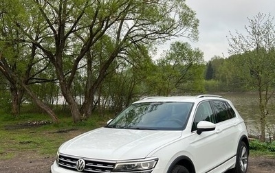 Volkswagen Tiguan II, 2018 год, 2 800 000 рублей, 1 фотография