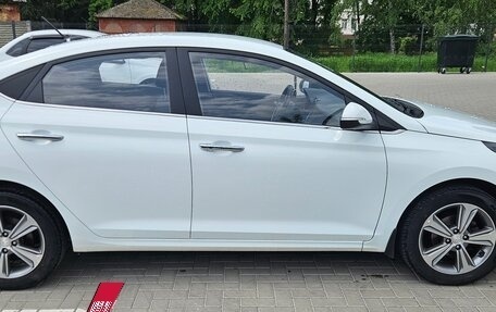 Hyundai Solaris II рестайлинг, 2019 год, 1 790 000 рублей, 3 фотография
