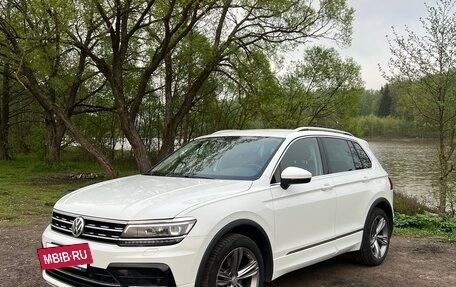 Volkswagen Tiguan II, 2018 год, 2 800 000 рублей, 3 фотография