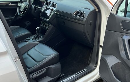 Volkswagen Tiguan II, 2018 год, 2 800 000 рублей, 24 фотография