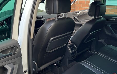 Volkswagen Tiguan II, 2018 год, 2 800 000 рублей, 20 фотография