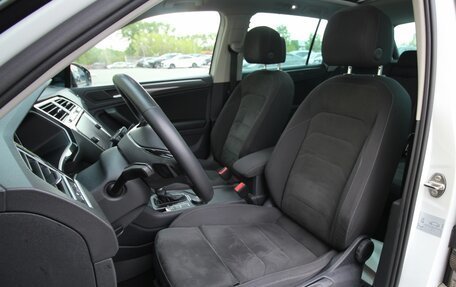 Volkswagen Tiguan II, 2018 год, 2 935 000 рублей, 13 фотография