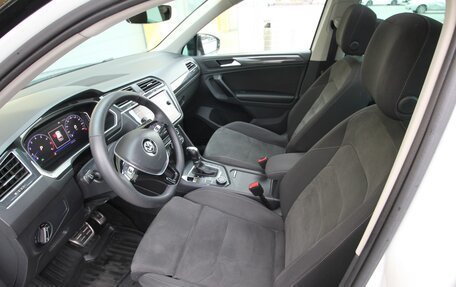 Volkswagen Tiguan II, 2018 год, 2 935 000 рублей, 11 фотография