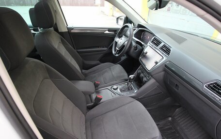 Volkswagen Tiguan II, 2018 год, 2 935 000 рублей, 16 фотография