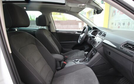 Volkswagen Tiguan II, 2018 год, 2 935 000 рублей, 15 фотография