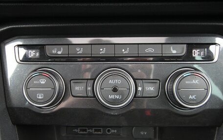 Volkswagen Tiguan II, 2018 год, 2 935 000 рублей, 27 фотография