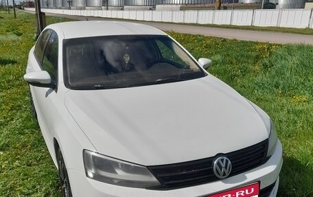 Volkswagen Jetta VI, 2016 год, 875 000 рублей, 2 фотография
