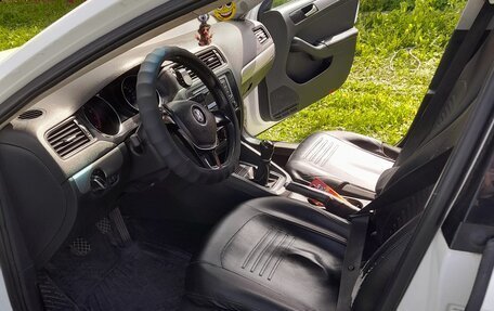 Volkswagen Jetta VI, 2016 год, 875 000 рублей, 13 фотография