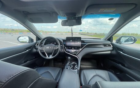 Toyota Camry, 2023 год, 3 950 000 рублей, 10 фотография