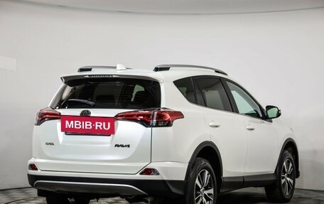 Toyota RAV4, 2017 год, 2 399 000 рублей, 5 фотография