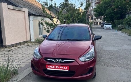 Hyundai Solaris II рестайлинг, 2012 год, 620 000 рублей, 5 фотография