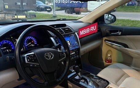 Toyota Camry, 2015 год, 1 900 000 рублей, 10 фотография